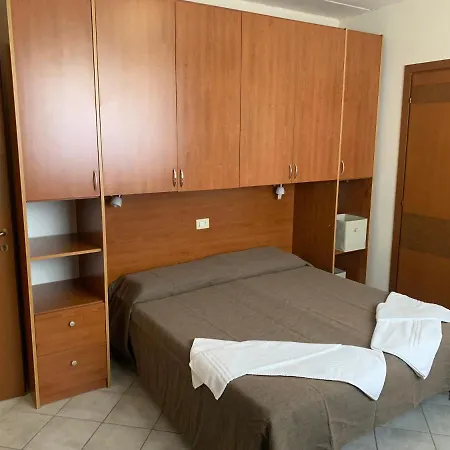 Lägenhetshotell Giulia 3*